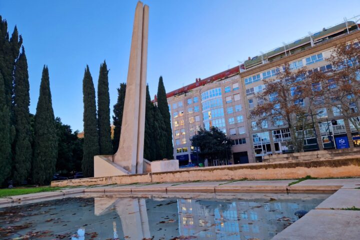 Monumento a las Victimas de las Riadas 1 scaled 1