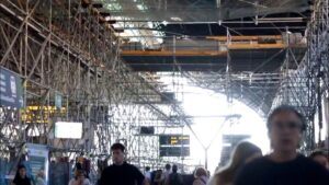 Estacion del Norte de Valencia renfe tren 1 scaled 1