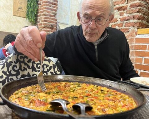 Home Simple 13 G4dAuxvXAAAIuwG 1 scaled 1