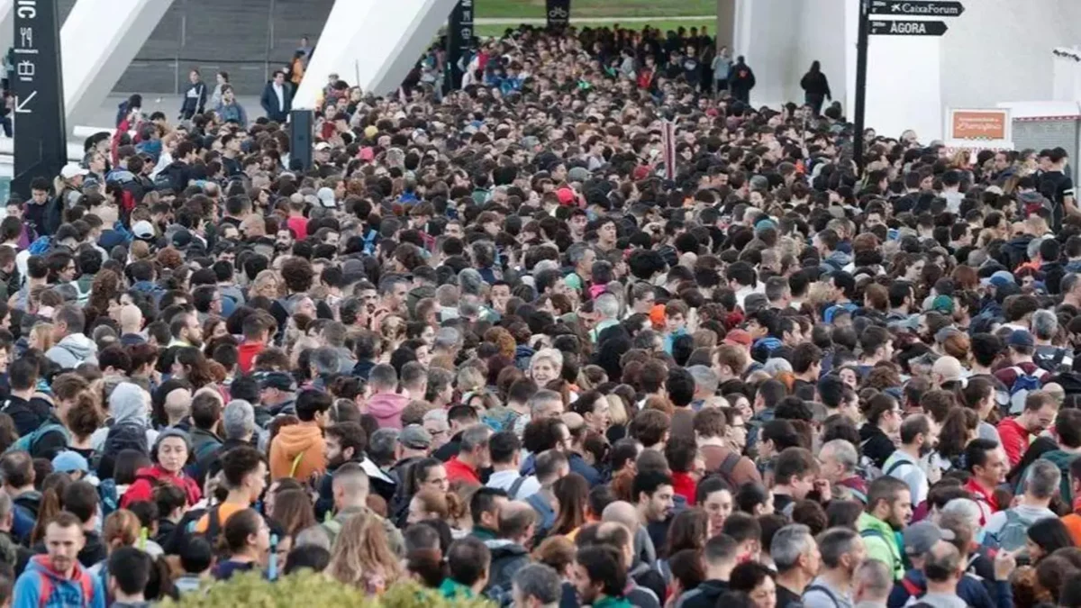 Los voluntarios, los grandes olvidados del funeral de Estado por la DANA 1 e838fa2e 1f81 47ab 96af 815abd68b86d 16 9 aspect ratio 1600w 0 scaled 1