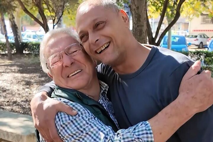 patricio se abraza a baquir 16 9 aspect ratio default 0 da39