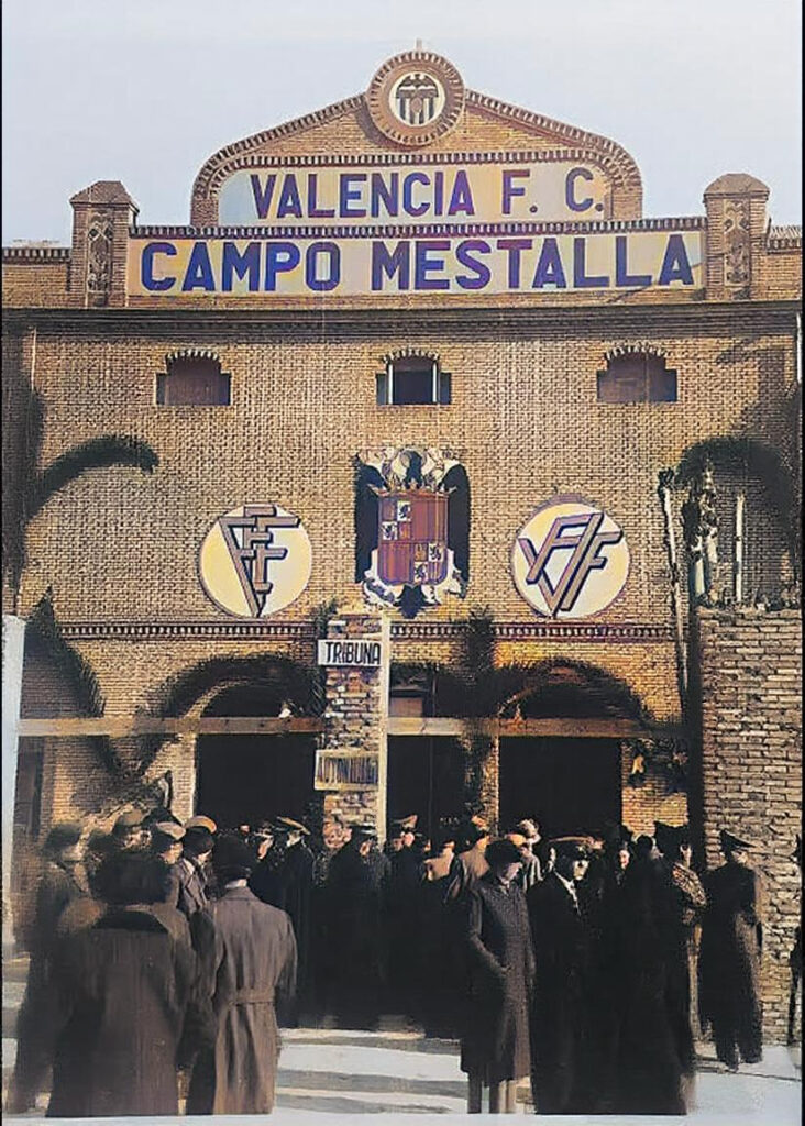 La puerta principal del viejo Mestalla en 1941: historia viva del Valencia y del fútbol español 2 581926305 1195575062484914 8705030404368871207 n 1 fotor 20251116195422
