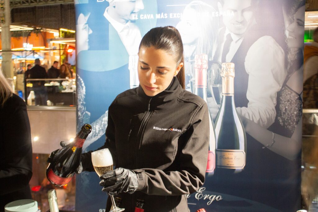 Brindis de cava en el Mercado de Colon: la Feria del Cava Valenciano celebra su XII edición 2 589069383 886862463695418 6197962791478269473 n