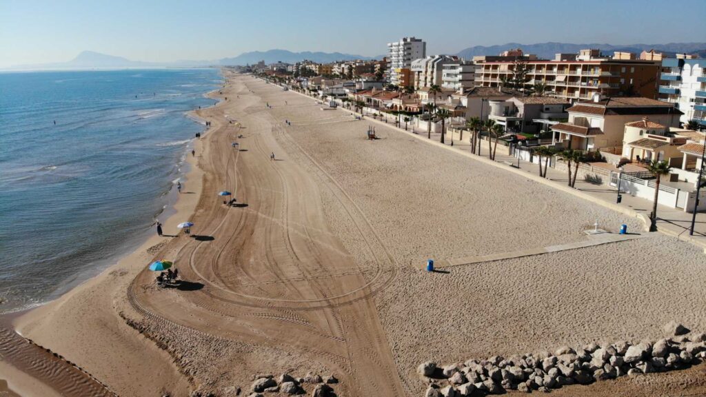 Playa de Miramar (Valencia): tranquilidad mediterránea junto al mar 2 8 2
