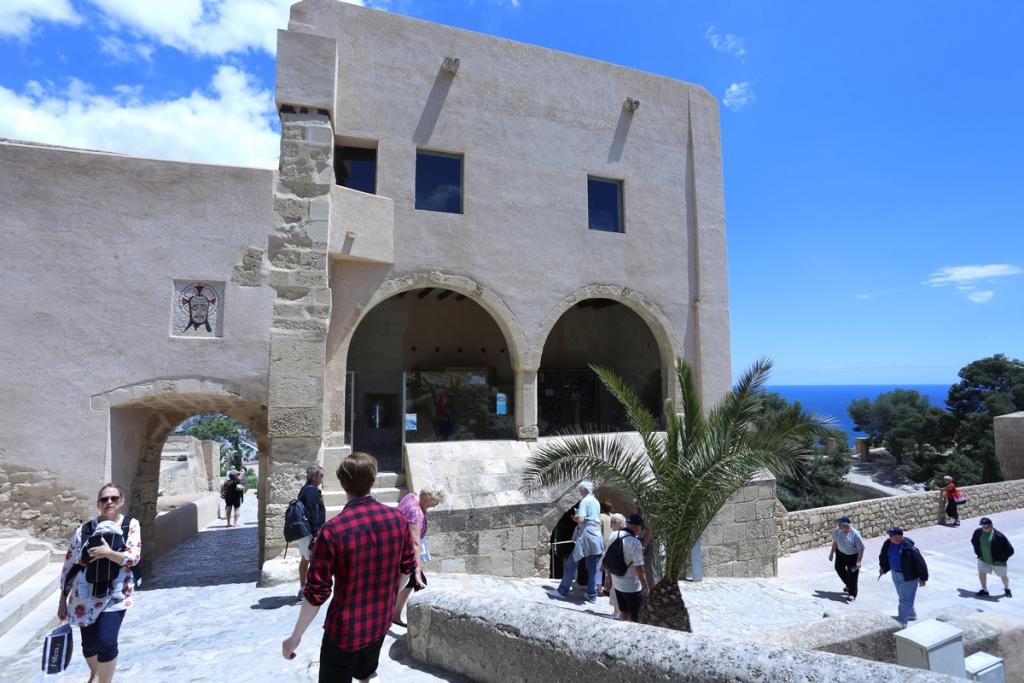 Castillo de Santa Barbara de Alicante historia leyendas y guia completa para tu visita 7