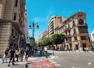 Colon entra en el top 9 de calles comerciales mas caras y consolida a Valencia en el mapa del lujo 2