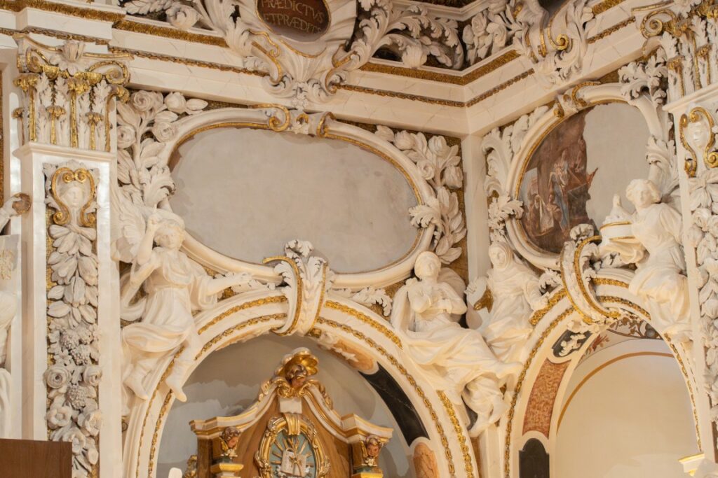 Los Santos Juanes de Valencia renace tras cinco anos de restauracion un regreso a su esplendor barroco 24 Mediana