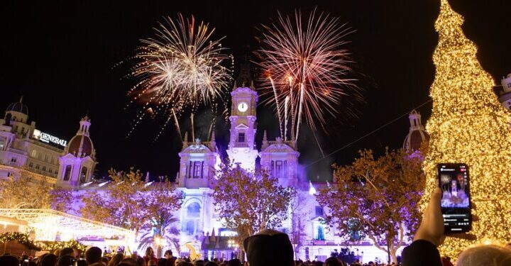 Nochevieja 2025 plaza Ayuntamiento Valencia 750x375 1