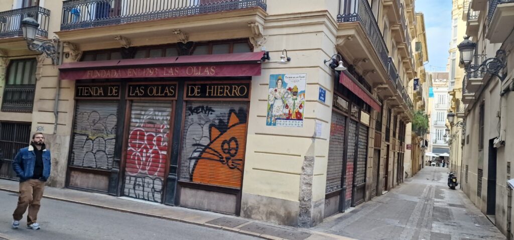 carteles tiendas valencia 20251130 131010 10 Mediana