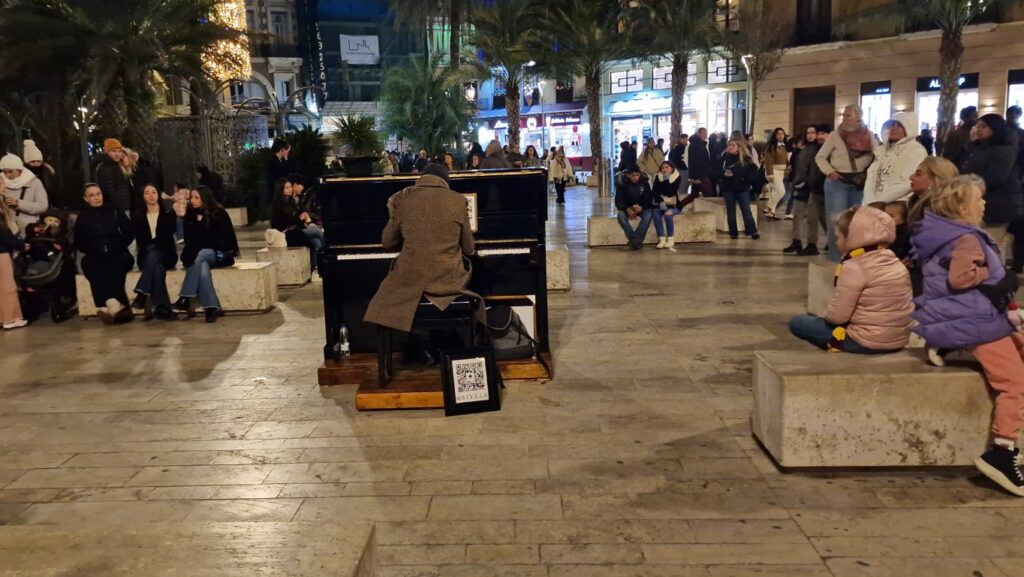 luces de navidad valencia 20251121 184900 12 Mediana