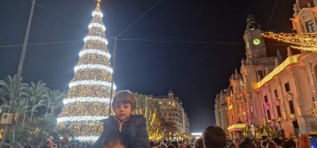 luces de navidad valencia 20251121 184900 3 Mediana
