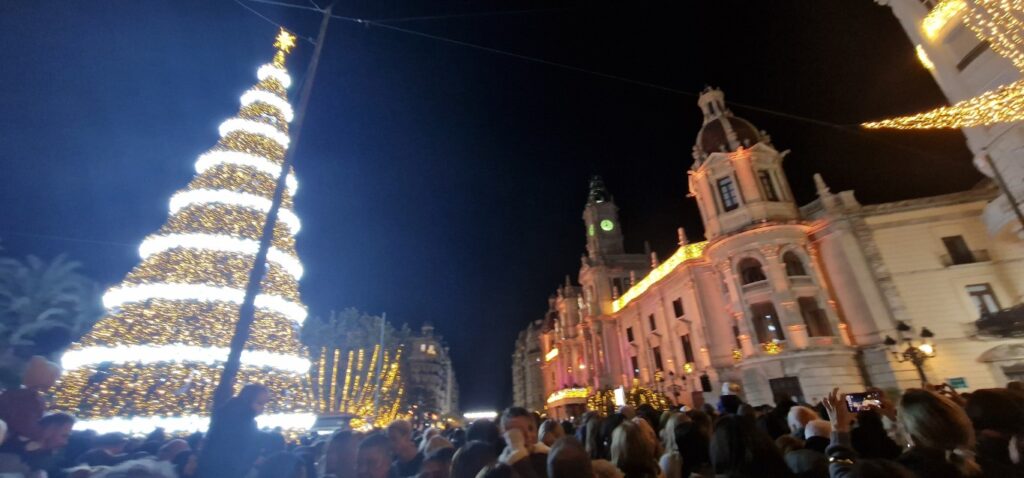 luces de navidad valencia 20251121 184900 4 Mediana 1