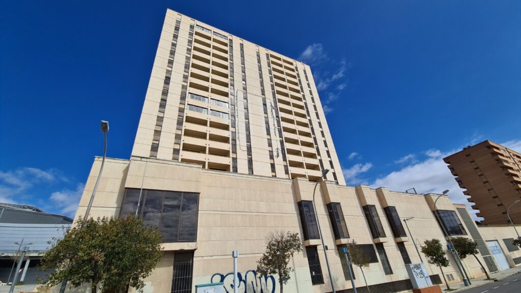 ura del antiguo Hotel Feria 20210412 120045 6 Mediana