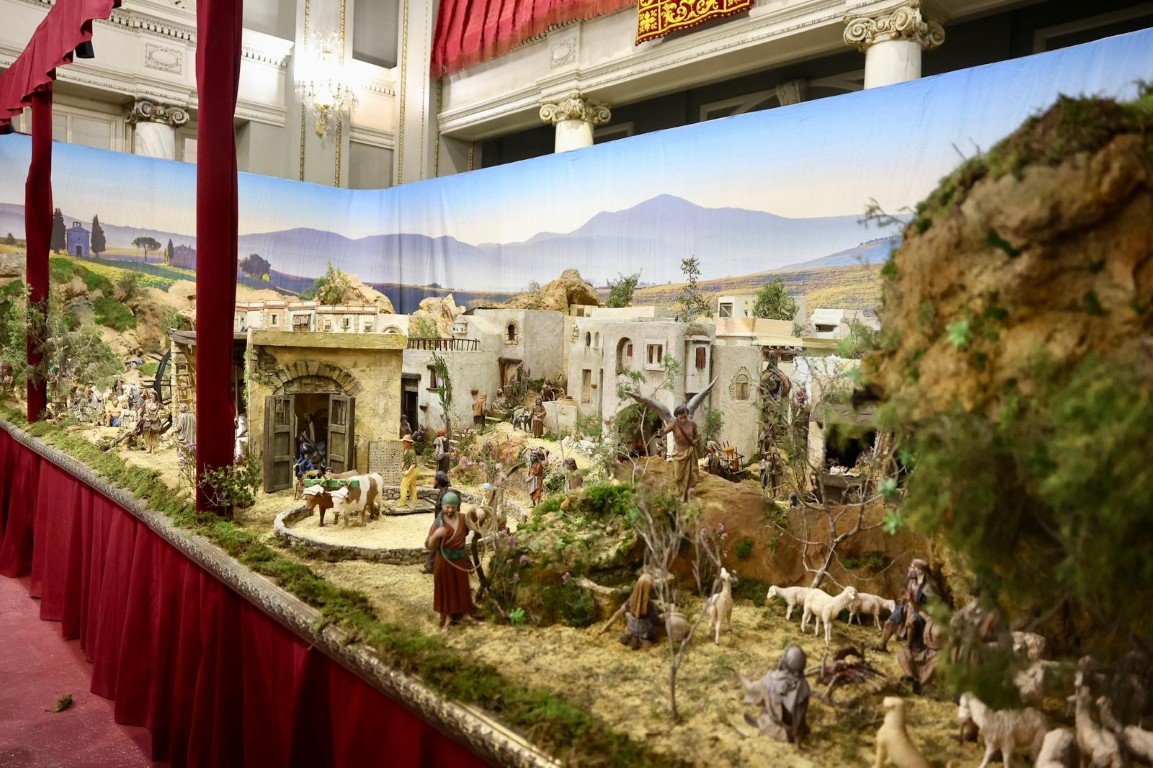 Belen Monumental instalado en el Salon de Cristal del Ayuntamiento 12 Mediana