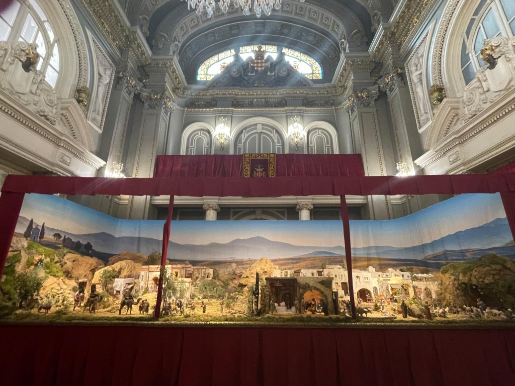 Así es el Belén Monumental del Salón de Cristal del Ayuntamiento de Valencia 10 Belen Monumental instalado en el Salon de Cristal del Ayuntamiento 5 Mediana