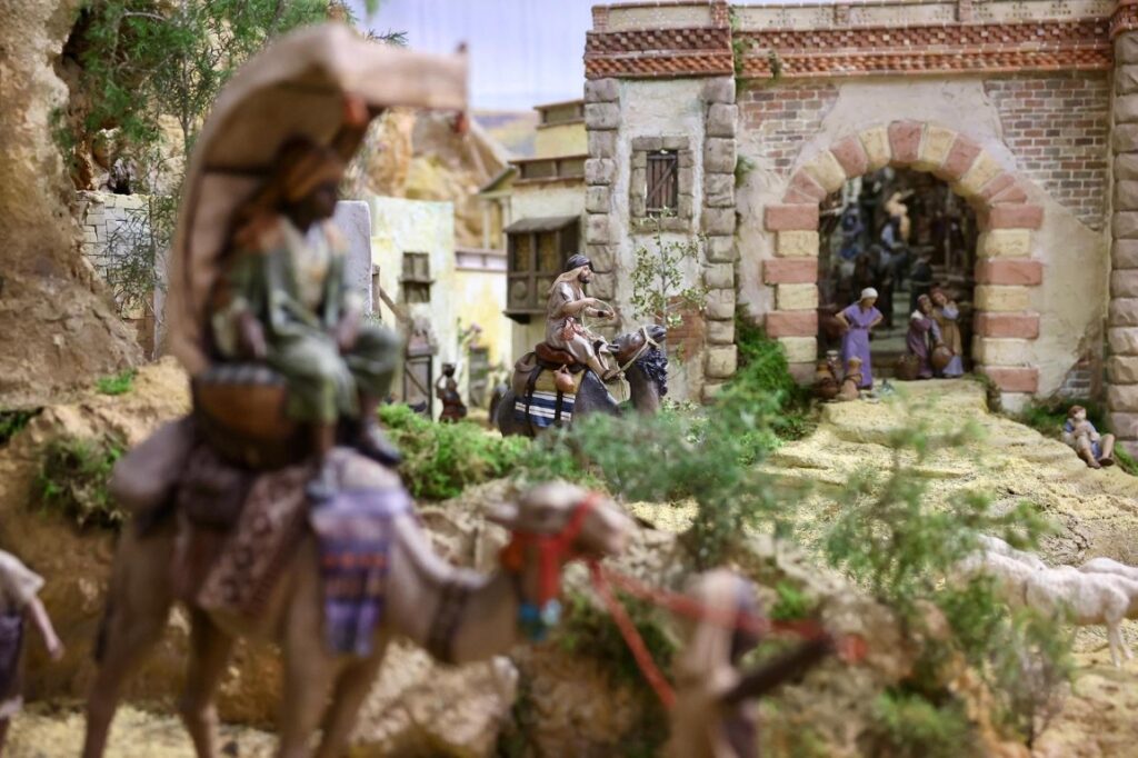 Así es el Belén Monumental del Salón de Cristal del Ayuntamiento de Valencia 15 Belen Monumental instalado en el Salon de Cristal del Ayuntamiento 6 Mediana