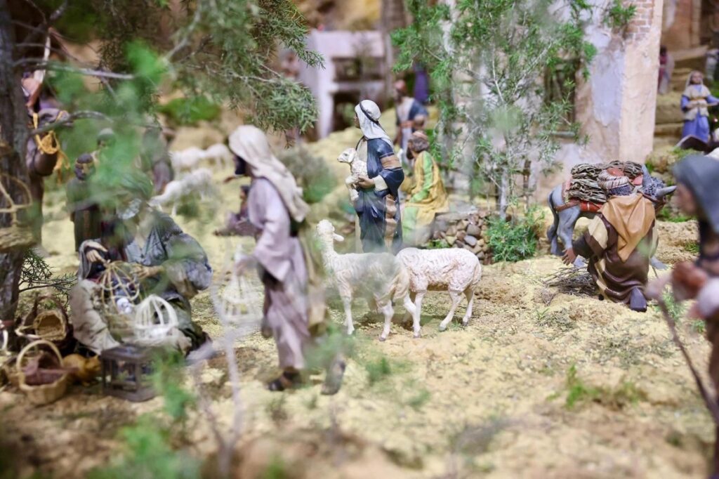 Así es el Belén Monumental del Salón de Cristal del Ayuntamiento de Valencia 8 Belen Monumental instalado en el Salon de Cristal del Ayuntamiento 9 Mediana
