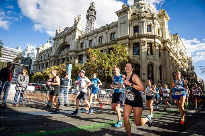 Chocolates Valor se incorpora a la familia del 40 aniversario del Maraton Valencia 2