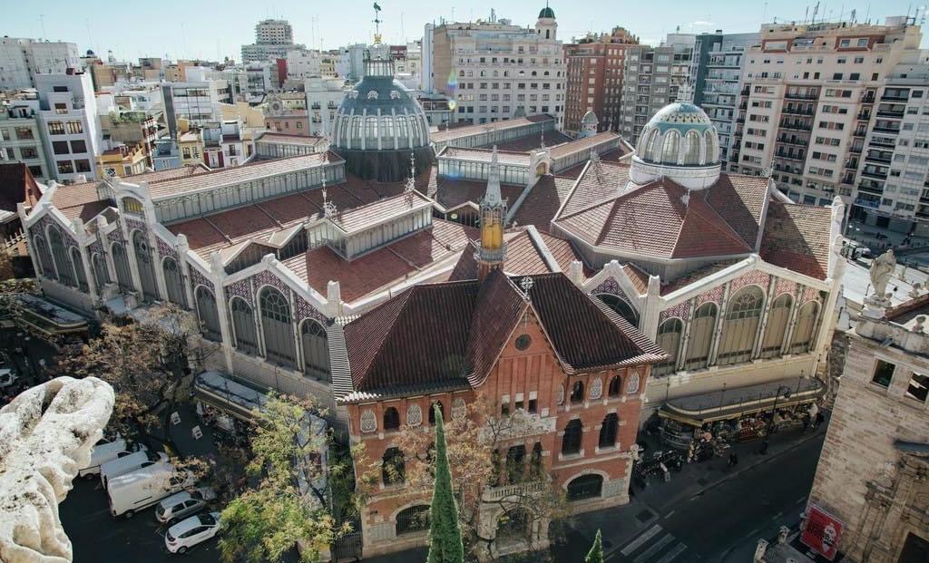 El Ayuntamiento licita la redaccion del proyecto para reparar la cubierta del Mercado Central de Valencia 3