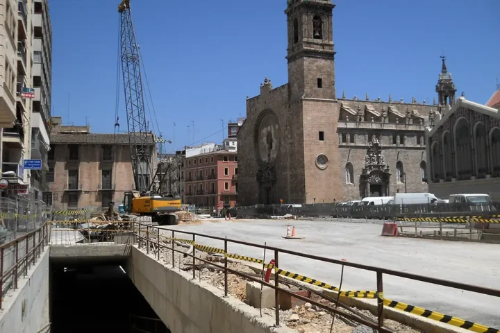 El secreto bajo el Mercat Central la estacion de metro que nunca llego a abrir 4