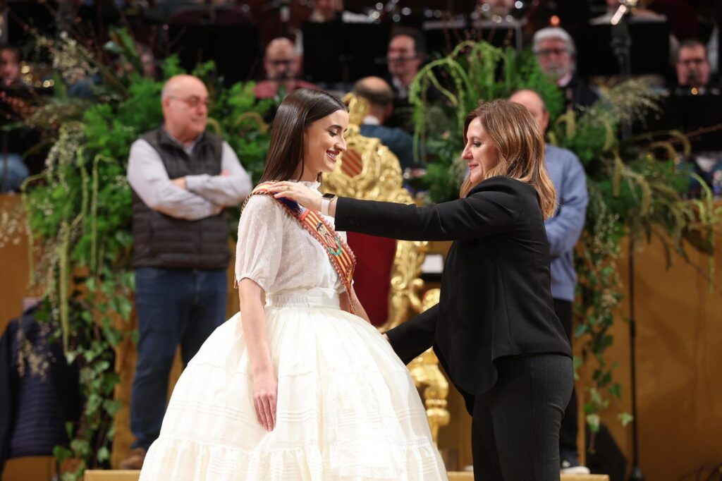 El Palau de la Música se llena de emoción en el ensayo general de las presentaciones de las Falleras Mayores de València 6 Ensayo general de las presentaciones de las Falleras Mayores de Valencia en el Palau de la Musica 4
