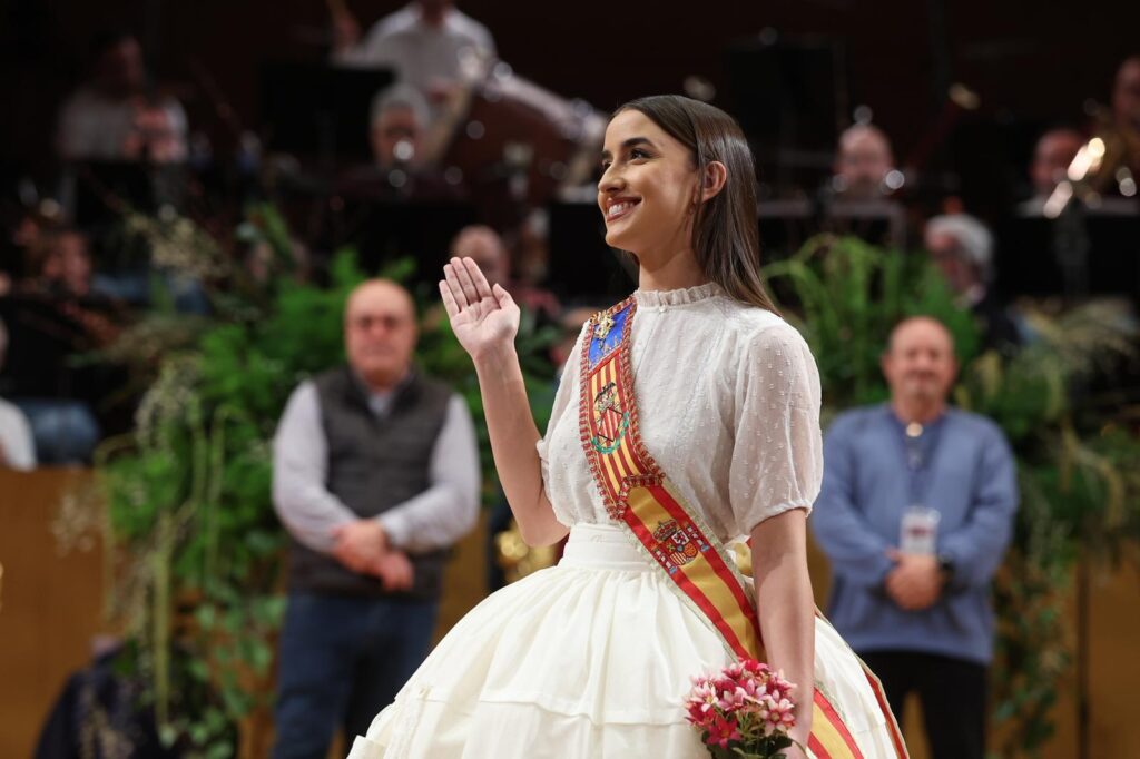 El Palau de la Música se llena de emoción en el ensayo general de las presentaciones de las Falleras Mayores de València 9 Ensayo general de las presentaciones de las Falleras Mayores de Valencia en el Palau de la Musica 7