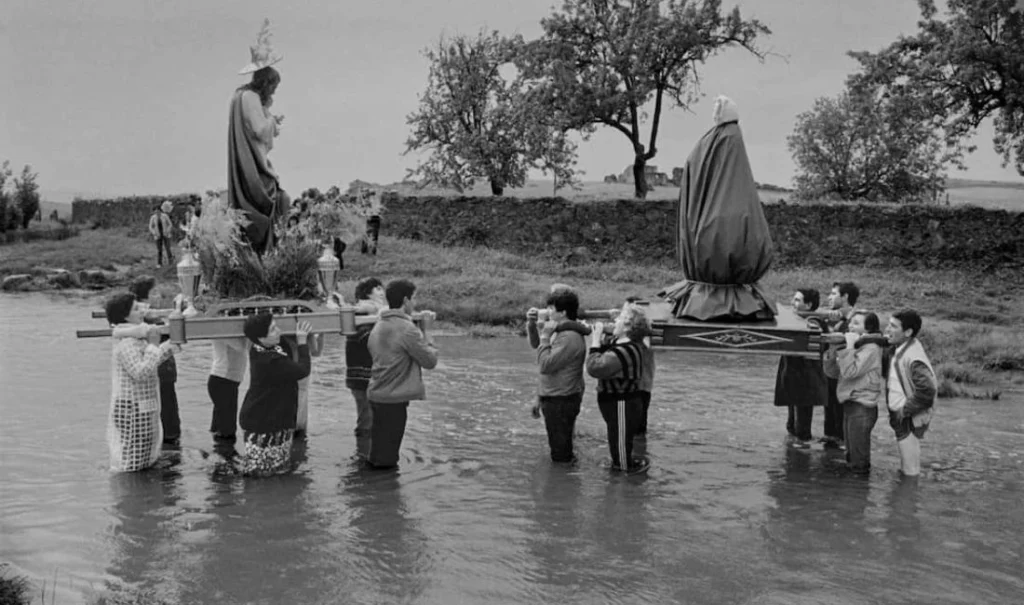 Exposicion Espana Oculta de Cristina Garcia Rodero en el IVAM 1