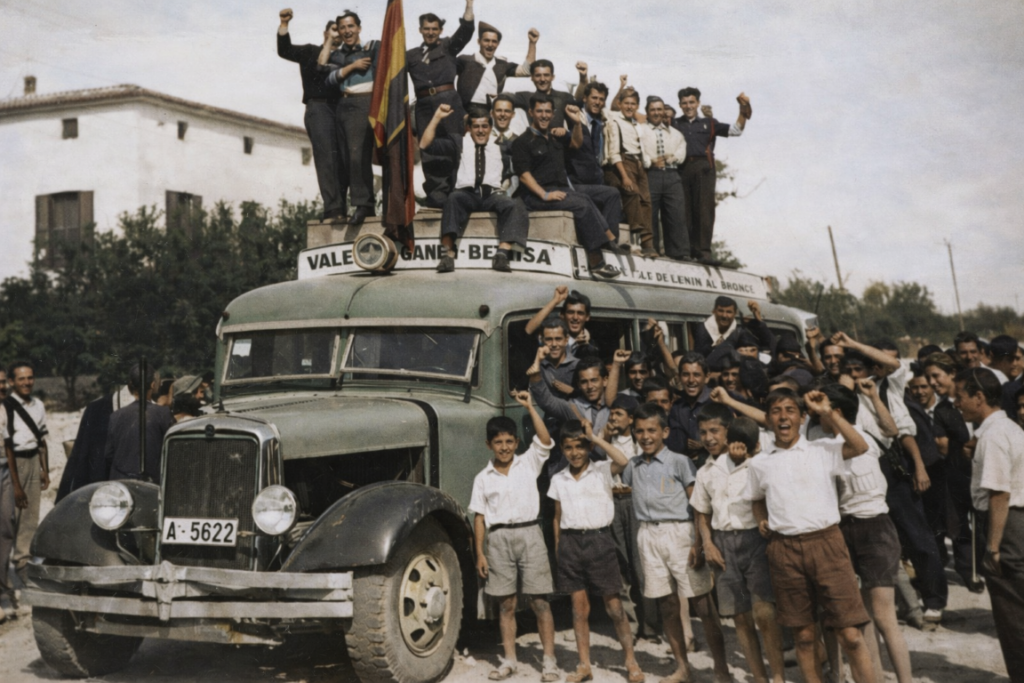 La Pepa el coche negro del miedo en la Guerra Civil 1 Mediana 1