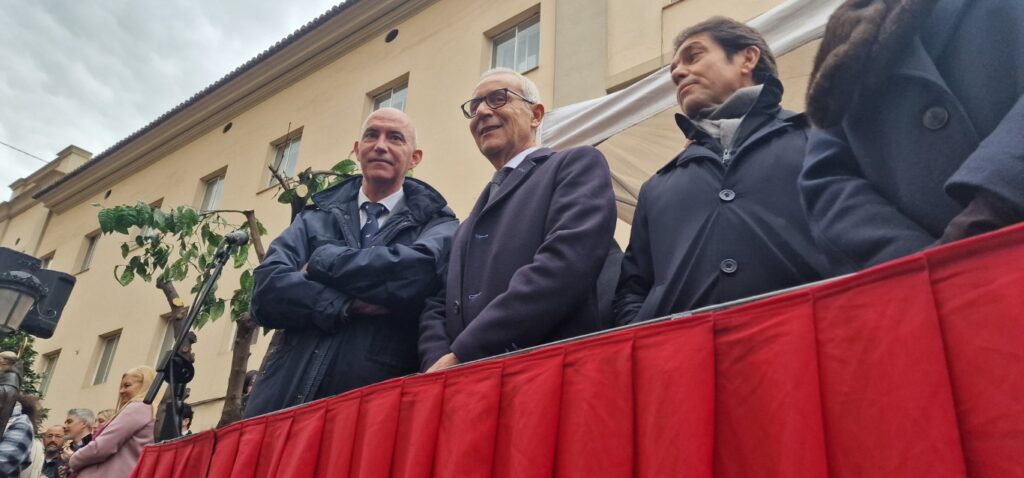 El día en que Valencia vuelve a bendecir a sus animales (y por qué esta edición ha sido especial) 82 bendicion de animales de la calle Sagunto reune a miles de personas en Valencia por San Antonio Abad 20260117 104730 105 Mediana