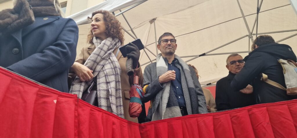 El día en que Valencia vuelve a bendecir a sus animales (y por qué esta edición ha sido especial) 83 bendicion de animales de la calle Sagunto reune a miles de personas en Valencia por San Antonio Abad 20260117 104730 107 Mediana