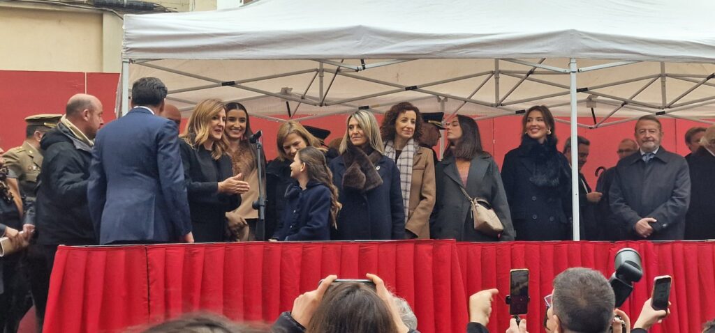 El día en que Valencia vuelve a bendecir a sus animales (y por qué esta edición ha sido especial) 35 bendicion de animales de la calle Sagunto reune a miles de personas en Valencia por San Antonio Abad 20260117 104730 12 Mediana