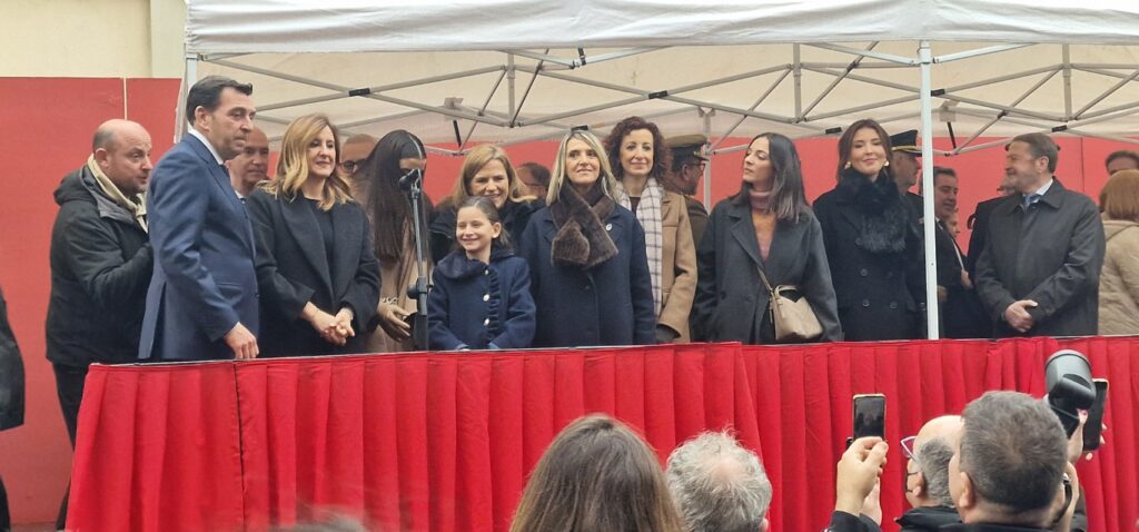 El día en que Valencia vuelve a bendecir a sus animales (y por qué esta edición ha sido especial) 36 bendicion de animales de la calle Sagunto reune a miles de personas en Valencia por San Antonio Abad 20260117 104730 14 Mediana