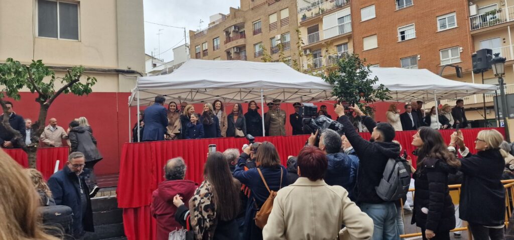 El día en que Valencia vuelve a bendecir a sus animales (y por qué esta edición ha sido especial) 37 bendicion de animales de la calle Sagunto reune a miles de personas en Valencia por San Antonio Abad 20260117 104730 15 Mediana