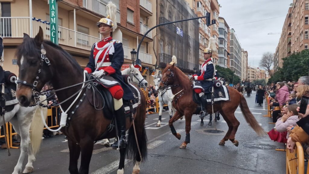 El día en que Valencia vuelve a bendecir a sus animales (y por qué esta edición ha sido especial) 144 bendicion de animales de la calle Sagunto reune a miles de personas en Valencia por San Antonio Abad 20260117 104730 219 Mediana