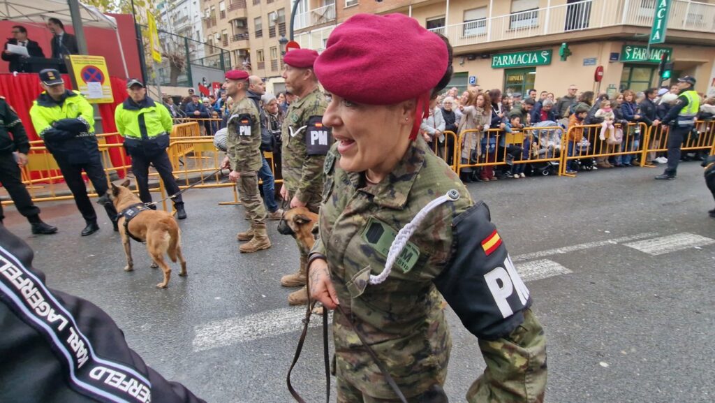El día en que Valencia vuelve a bendecir a sus animales (y por qué esta edición ha sido especial) 180 bendicion de animales de la calle Sagunto reune a miles de personas en Valencia por San Antonio Abad 20260117 104730 293 Mediana