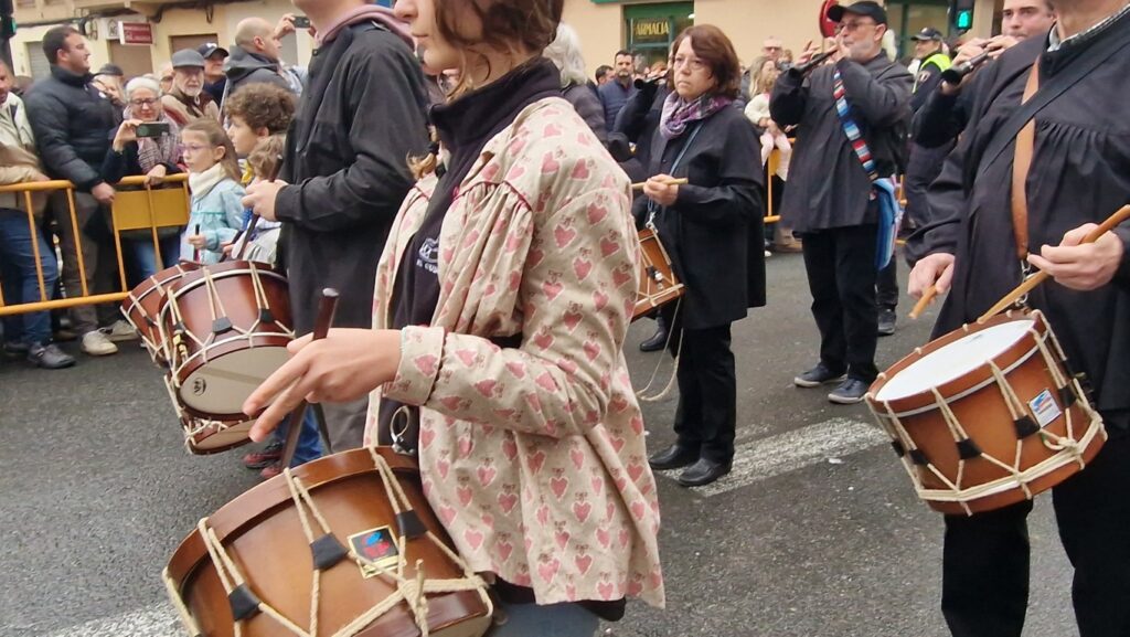 El día en que Valencia vuelve a bendecir a sus animales (y por qué esta edición ha sido especial) 198 bendicion de animales de la calle Sagunto reune a miles de personas en Valencia por San Antonio Abad 20260117 104730 336 Mediana