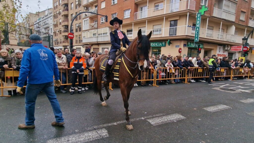 El día en que Valencia vuelve a bendecir a sus animales (y por qué esta edición ha sido especial) 210 bendicion de animales de la calle Sagunto reune a miles de personas en Valencia por San Antonio Abad 20260117 104730 365 Mediana