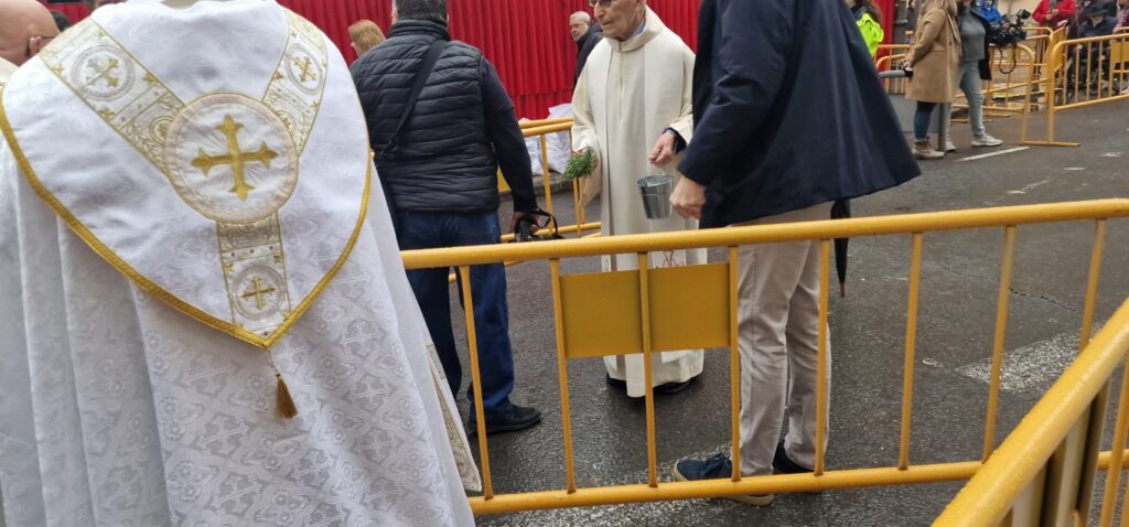 El día en que Valencia vuelve a bendecir a sus animales (y por qué esta edición ha sido especial) 7 bendicion de animales de la calle Sagunto reune a miles de personas en Valencia por San Antonio Abad 20260117 104730 49 Mediana