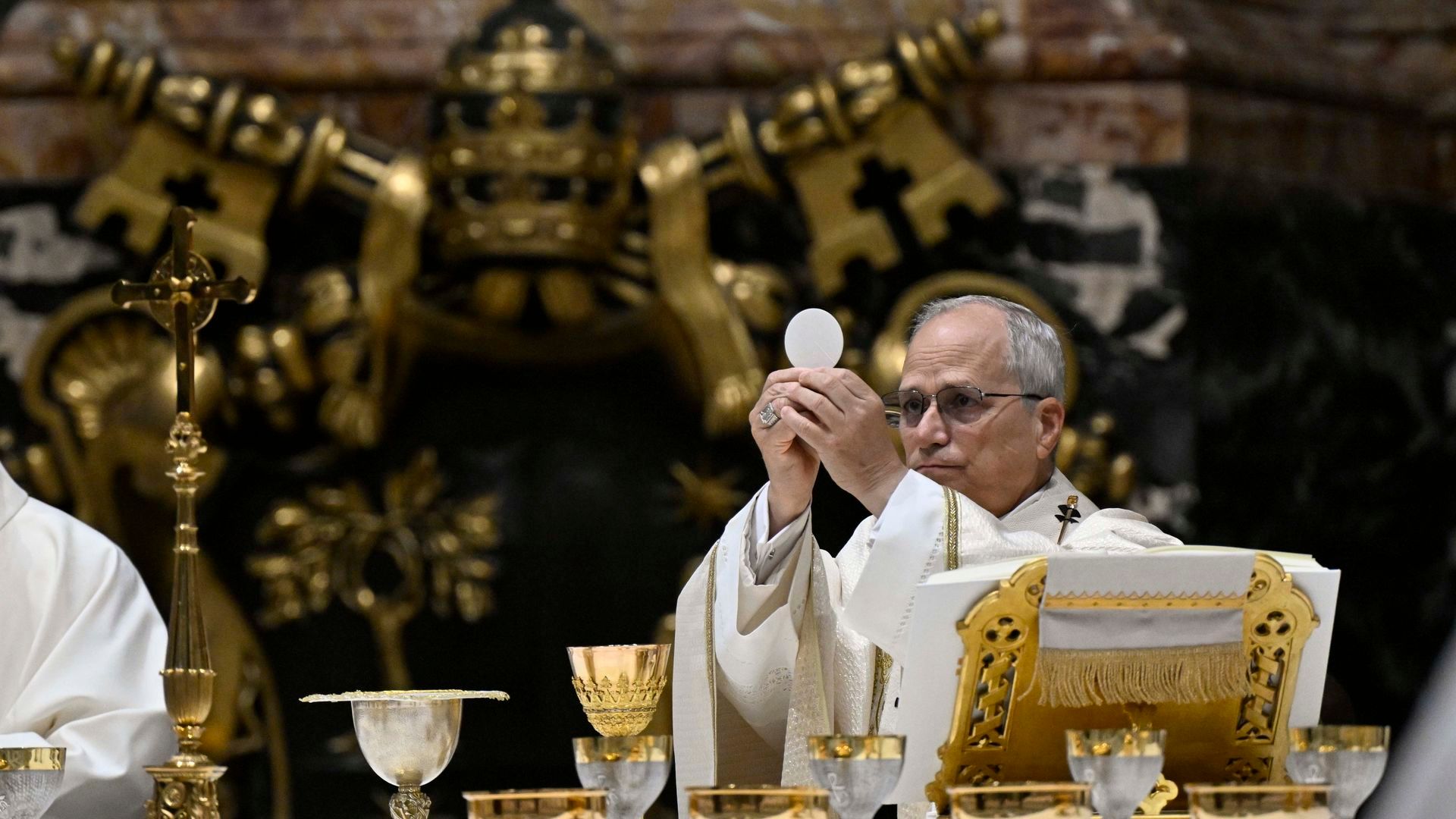 el papa leon xiv preside una misa ante cardenales 16 9 aspect ratio default 0 da39 1