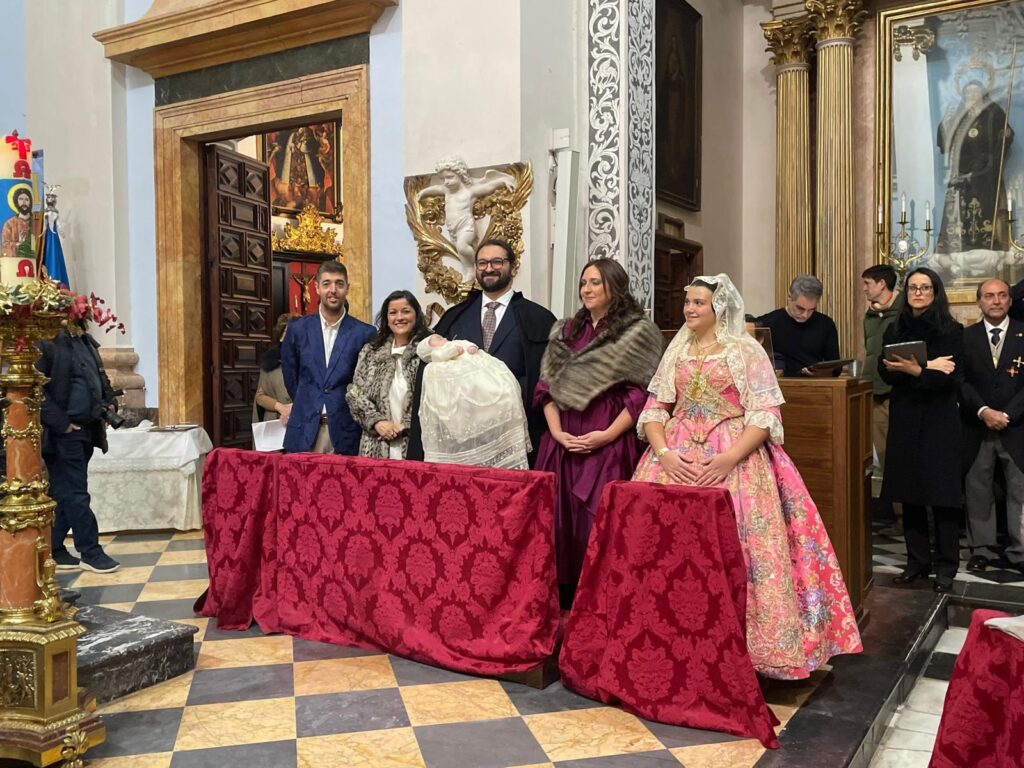 Historia de la misa en honor al bautismo de San Vicente Ferrer en València 4 misa en honor al bautismo de San Vicente Ferrer 6