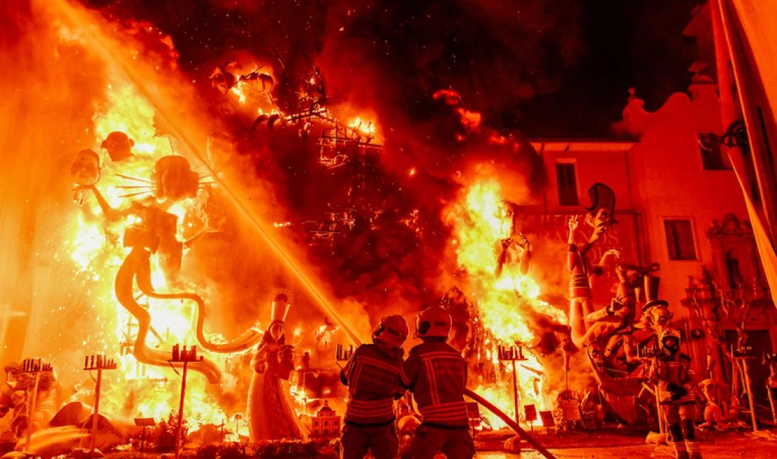 CREMA FALLAS VALENCIA 1