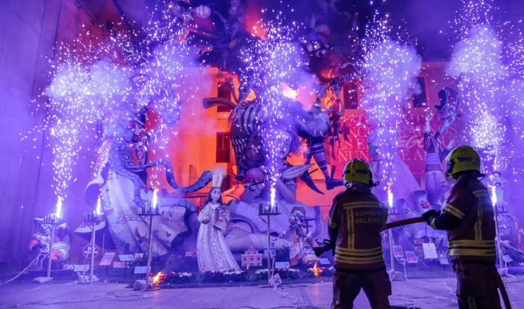 CREMA FALLAS VALENCIA 2