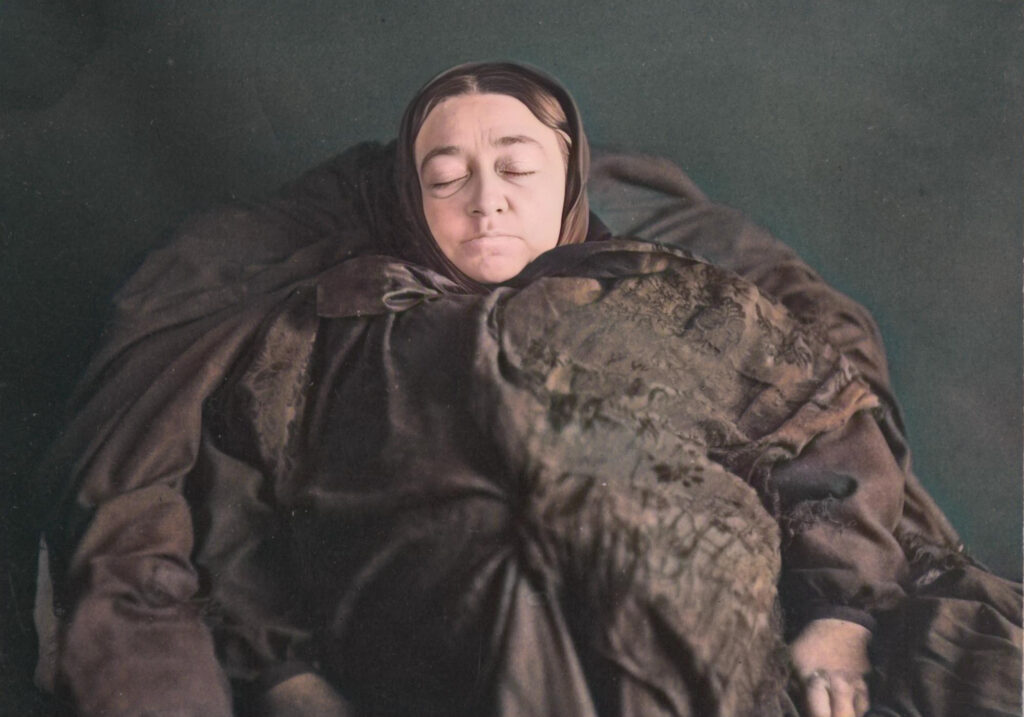 Fotografiar a los muertos cuando Valencia miraba de frente a la muerte 2