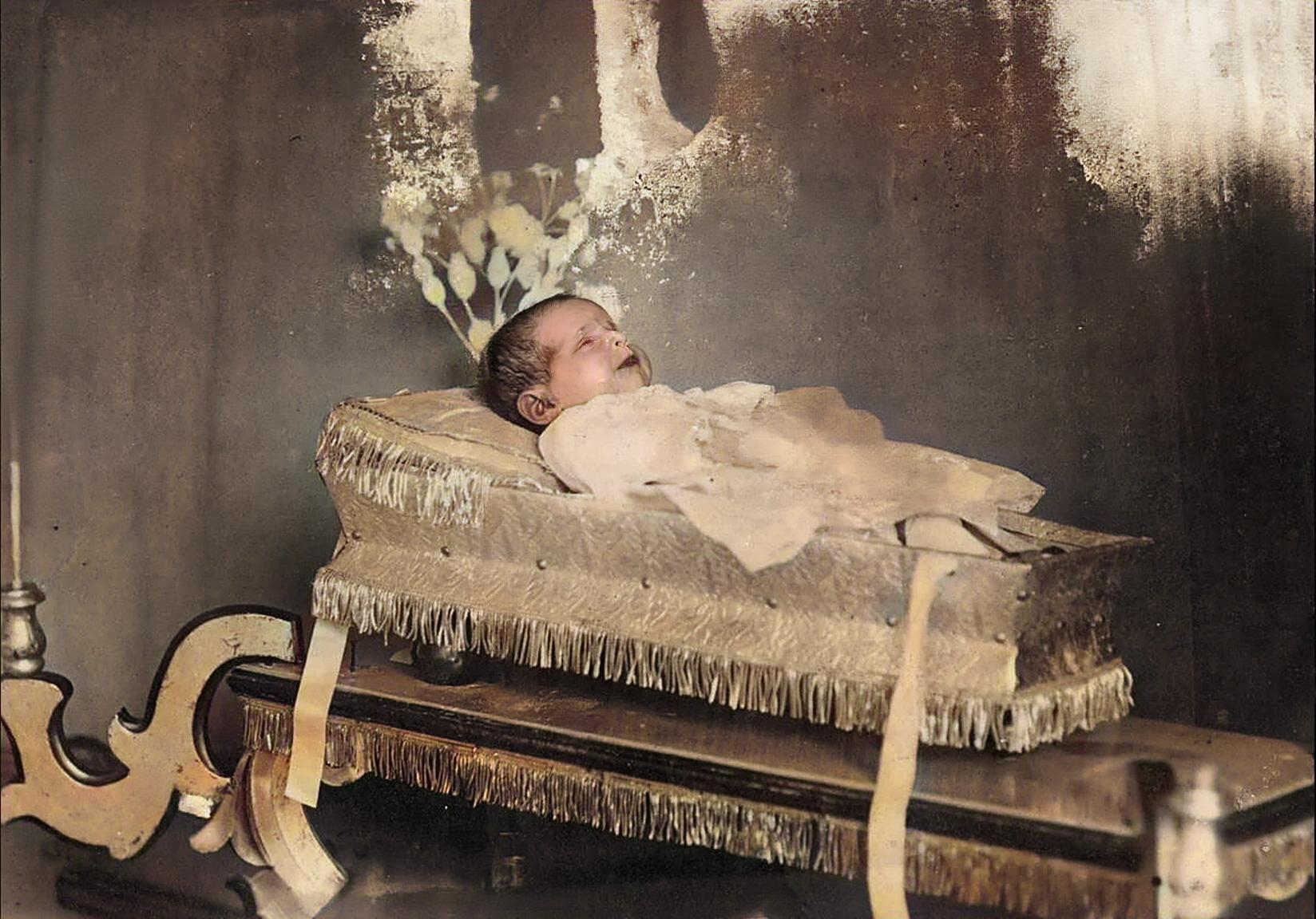 Fotografiar a los muertos cuando Valencia miraba de frente a la muerte 6