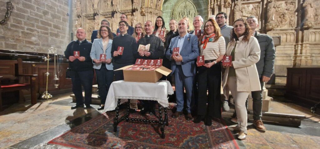 La Capilla del Santo Caliz acoge la presentacion oficial y bendicion de las Credenciales de Peregrinacion de El Camino del Santo Grial 5 Mediana