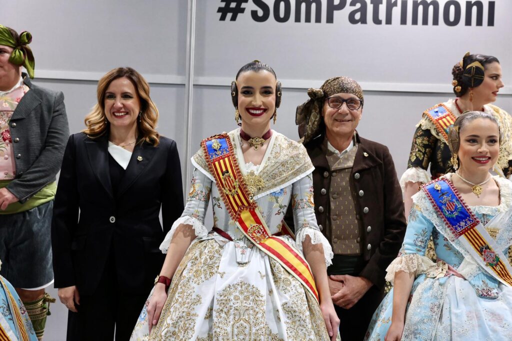 Las Fallas de Valencia dan la bienvenida a 2026 con una multitudinaria Gala Fallera 3