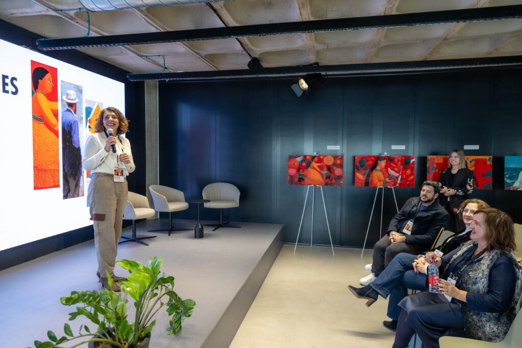 Raquel Pardo presidenta de la Asociacion Espanola de Miastenia en la inauguracion