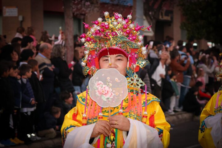 orrent bate records con la cabalgata del Ano Nuevo Chino 2026 7