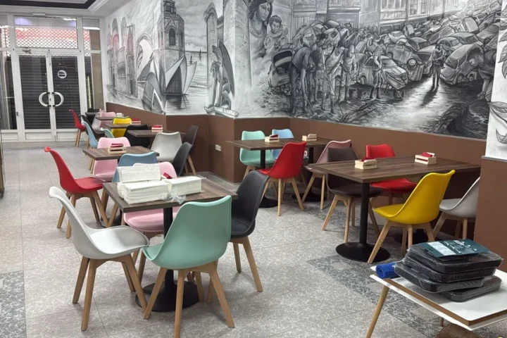 un mural de 15 metros en homenaje a los afectados por la dana decora el local 16 9 aspect ratio defa da39 1