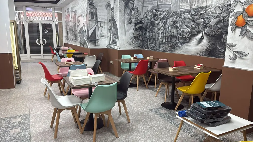 un mural de 15 metros en homenaje a los afectados por la dana decora el local 16 9 aspect ratio defa da39 1